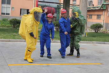 新陽(yáng)科技集團(tuán)開(kāi)展“職工應(yīng)急救援技能競(jìng)賽”活動(dòng)